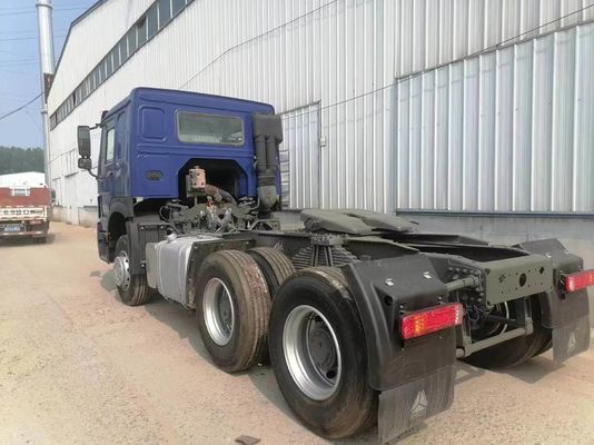 Продам 6×4 приводное колесо Sinotruk тракторный грузовик с 4-6L мощностью двигателя в синем цвете