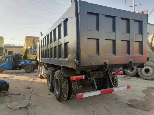 HOWO 6*4 Дамп-Трактор Подержанные 10 шины Серый Цвет Синотрук 351-450 л.с. 8500*2496*3450 мм
