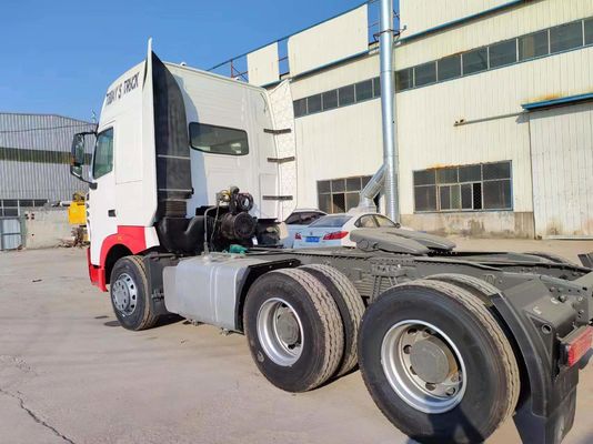 Sinotruk Howoa7 Тракторный грузовик с конструкцией безтрубных шин и мощностью 351-450 л.с.