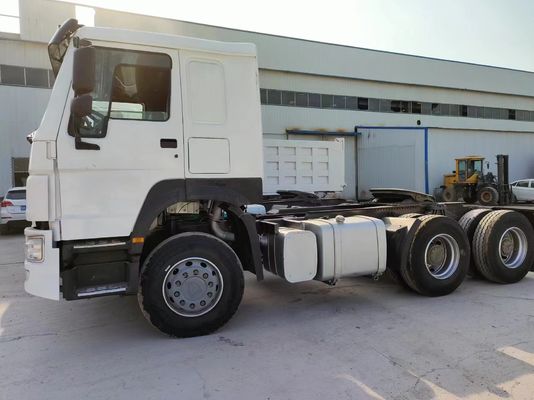 6×4 приводное колесо HOWO 6X4 400L Высокая лошадиная мощность Используемый тракторный грузовик 12r22.5 для ≤5 сидений