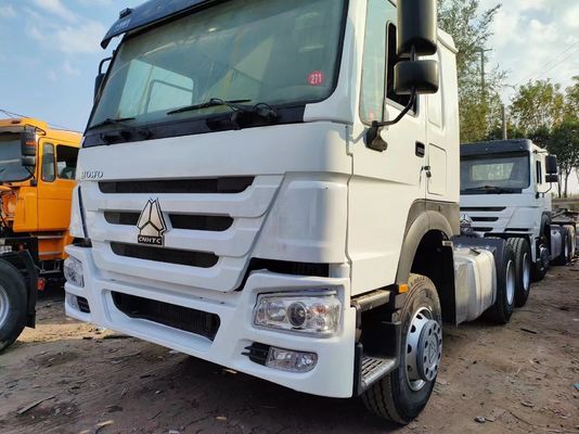 Главный грузовик Sinotruk HOWO 6*4 Тракторный грузовик с безтрубными шинами и в хорошем состоянии