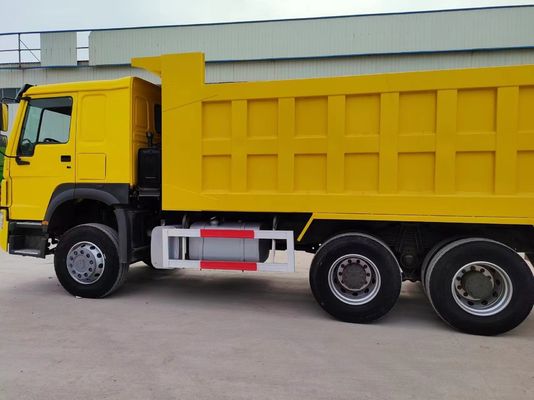 Тип ручной трансмиссии Sinotruk HOWO Дампер-грузовик 10 колес Желтый цвет Накидывающий грузовик
