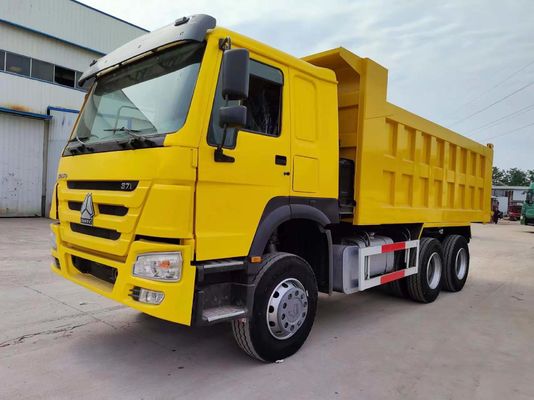 Тип ручной трансмиссии Sinotruk HOWO Дампер-грузовик 10 колес Желтый цвет Накидывающий грузовик