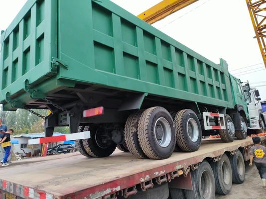 12 шины Sinotruk HOWO 8*4 Дамп-грузовик Подержанный грузовик Зеленый с ручной коробкой передач
