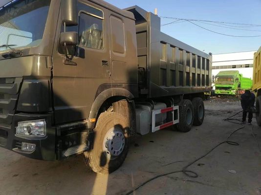 Дизайн радиальной шины Sinotruk HOWO 6*4 Дэмпинг для тяжелой перевозки и ≤5 мест