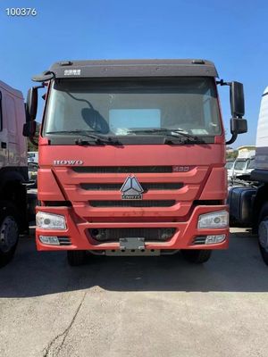Дизайн безтрубной шины Красный грузовик Sinotruk HOWO 6*4 Тракторный грузовик в хорошем состоянии