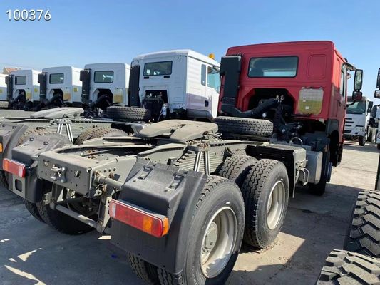 Дизайн безтрубной шины Красный грузовик Sinotruk HOWO 6*4 Тракторный грузовик в хорошем состоянии