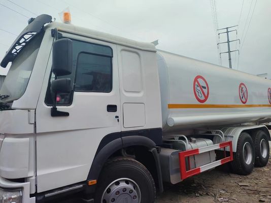 Двигатель 4-6L Мощность 6X4 Углеродистая сталь топливный танкер грузовик для нефтегазового дизеля 25000 литров