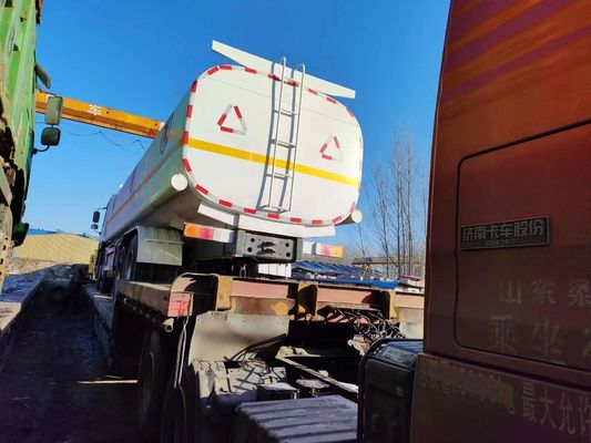 20 тонн использованный Sinotruck топливно-масляный танк грузовик 15001-30000L объем резервуара Sinotruck 8X4