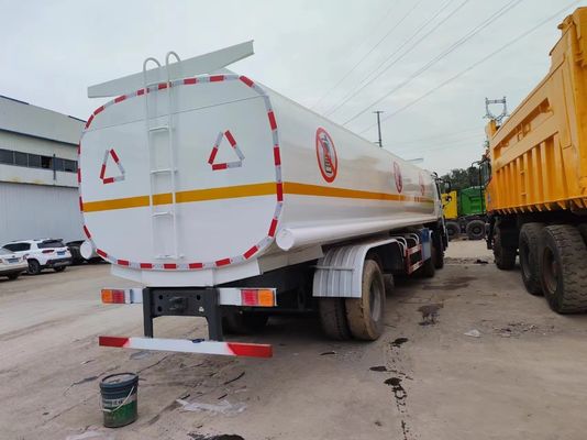 20 тонн использованный Sinotruck топливно-масляный танк грузовик 15001-30000L объем резервуара Sinotruck 8X4
