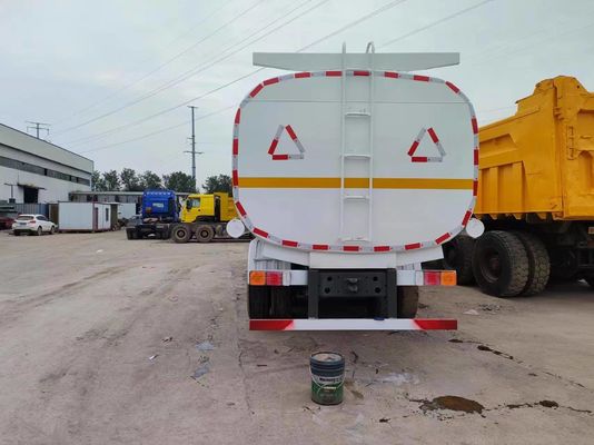 HOWO 8*4 Tank Truck с топливным топливом и 1-летним послепродажным сервисом