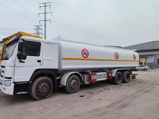 Использованный HOWO 8 * 4 топливно-масляной бак грузовик 20000L Евро 3/4/5 для ваших строительных проектов