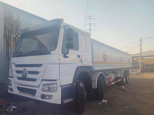 Использованный HOWO 8 * 4 топливно-масляной бак грузовик 20000L Евро 3/4/5 для ваших строительных проектов