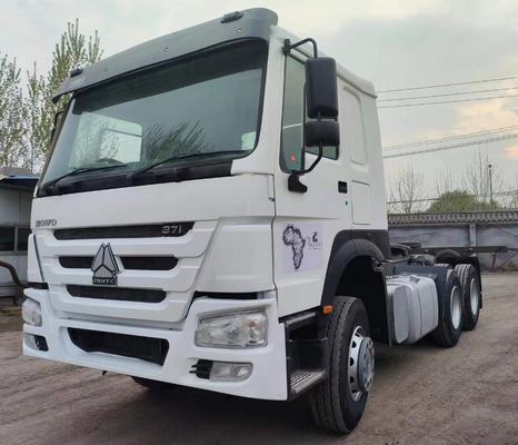 6×4 Приводное колесо Sinotruck HOWO 371HP Тракторный грузовик 8,55*2,5*3,5 м с высокой прочностью