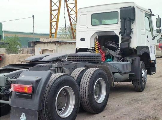 6×4 Приводное колесо Sinotruck HOWO 371HP Тракторный грузовик 8,55*2,5*3,5 м с высокой прочностью
