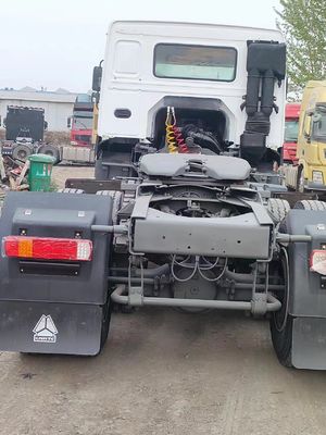Сила 351-450 л.с. Sinotruk HOWO 371 л.с. 6x4 Дамповый грузовик Передний подъемный стиль