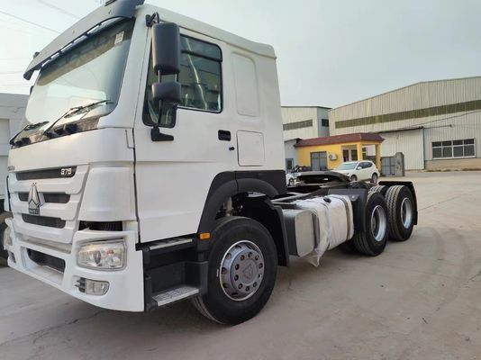 Белый Sinotruk HOWO 6*4 351-450 л.с. праворучный трактор с безтрубными шинами