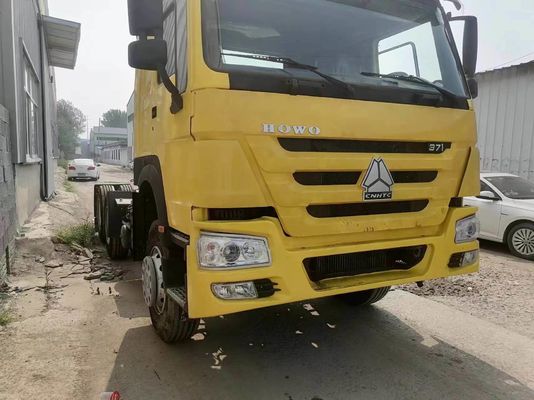 Тракторный грузовик Sinotruk 6*4 Желтый цвет используется от 6-8L мощности двигателя