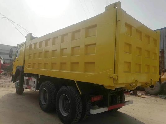 Дизайн радиальной шины Sinotruck HOWO 6*4 Желтый грузовик с ручной коробкой передач