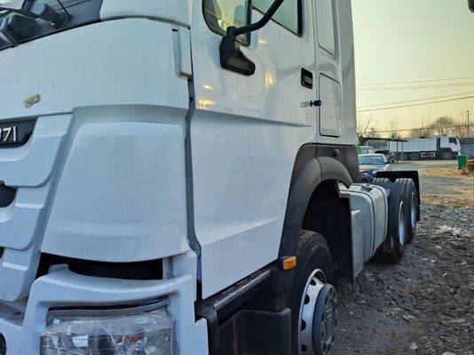 Sinotruck HOWO 6*4 Тракторный грузовик с двигателем объемом 6-8 л и мощностью 351-450 л.с.