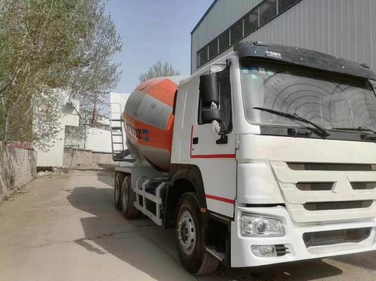 6×4 Sinotruck HOWO Микширующий танкер с размером 8500x2500x3600 мм